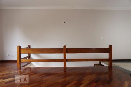 Sala de casa à venda com 3 quartos, 160m² em Cidade São Francisco, São Paulo