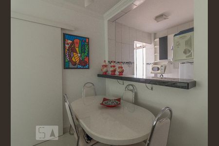 Sala de apartamento para alugar com 2 quartos, 60m² em Floresta, Belo Horizonte