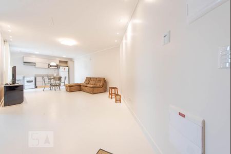 Sala de kitnet/studio para alugar com 1 quarto, 67m² em Vila Americano do Brasil, Goiânia