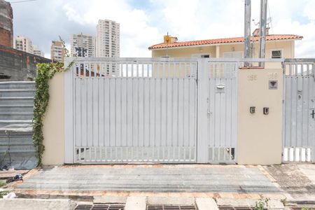 Fachada  de casa à venda com 3 quartos, 135m² em Vila Brasílio Machado, São Paulo