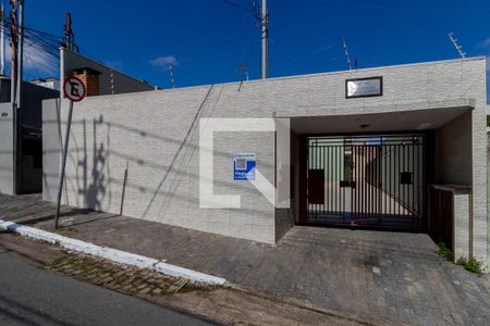 Casa de condomínio à venda com 69m², 3 quartos e 1 vaga Casa de condomínio à venda com 69m², 3 quartos e 1 vagaFachada