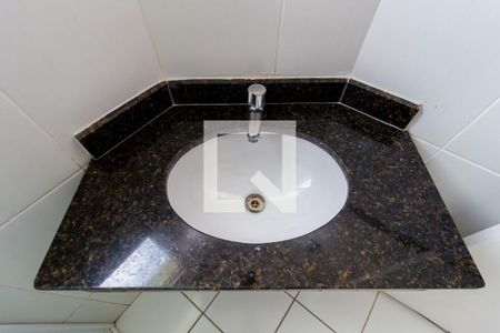 Casa de condomínio à venda com 69m², 3 quartos e 1 vaga Casa de condomínio à venda com 69m², 3 quartos e 1 vagaDetalhe - Banheiro