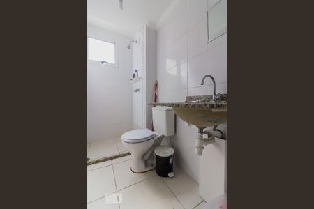 Banheiro de apartamento à venda com 2 quartos, 50m² em Ferrazópolis, São Bernardo do Campo
