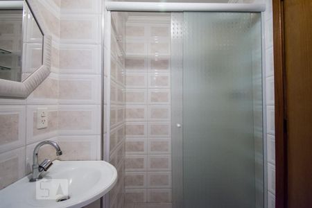 Banheiro de apartamento para alugar com 3 quartos, 75m² em Vila Gilda, Santo André