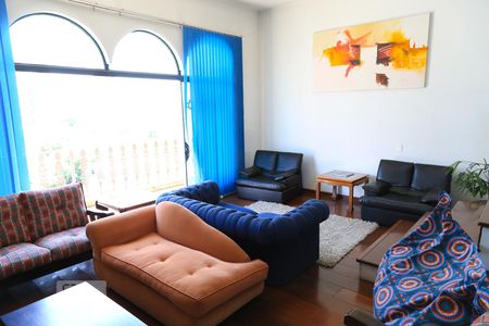 Sala de casa para alugar com 3 quartos, 500m² em Jardim São Bento, São Paulo