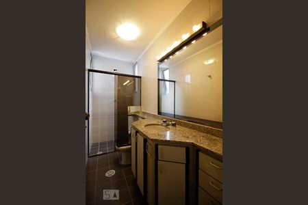 Banheiro de apartamento à venda com 1 quarto, 65m² em Vila Anglo Brasileira, São Paulo