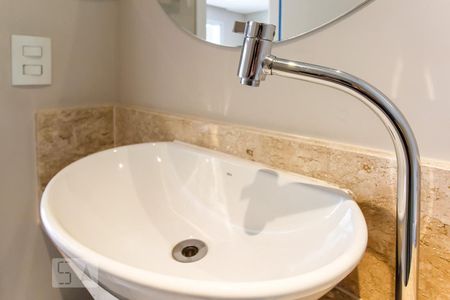 Lavabo de apartamento para alugar com 2 quartos, 86m² em Jardim Flor da Montanha, Guarulhos