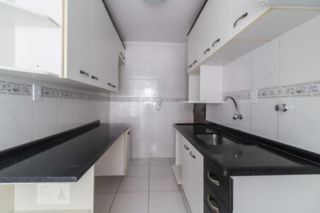 Cozinha de apartamento para alugar com 2 quartos, 51m² em Picanço, Guarulhos