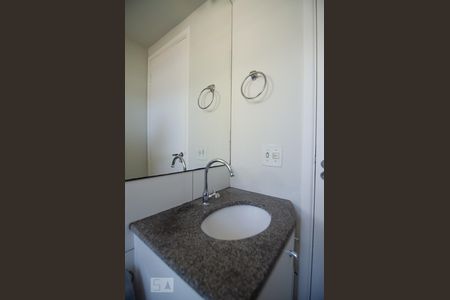 Banheiro de apartamento para alugar com 2 quartos, 51m² em Jardim Nova Europa, Campinas