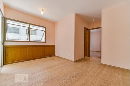 Sala de apartamento para alugar com 1 quarto, 54m² em Aclimação, São Paulo