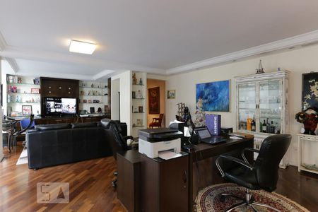 Sala de apartamento à venda com 3 quartos, 193m² em Cerqueira César, São Paulo