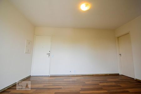 Sala de apartamento para alugar com 3 quartos, 70m² em Santo Amaro, São Paulo