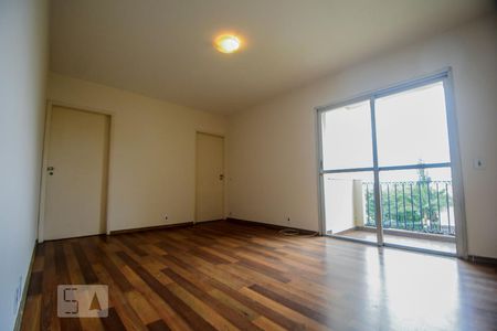 Sala de apartamento para alugar com 3 quartos, 70m² em Santo Amaro, São Paulo