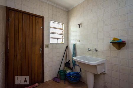 Casa à venda com 335m², 4 quartos e 3 vagas Casa à venda com 335m², 4 quartos e 3 vagasÁrea de serviço