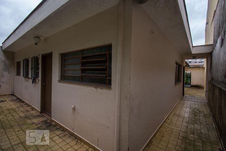 Casa à venda com 335m², 4 quartos e 3 vagas Casa à venda com 335m², 4 quartos e 3 vagasÁrea externa