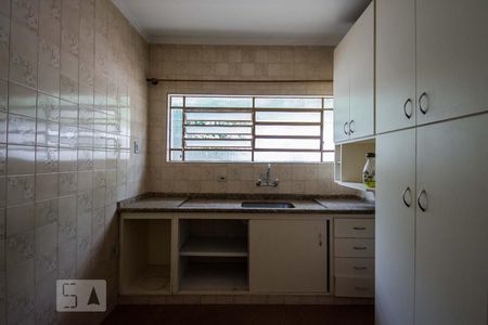 Casa à venda com 335m², 4 quartos e 3 vagas Casa à venda com 335m², 4 quartos e 3 vagasCozinha