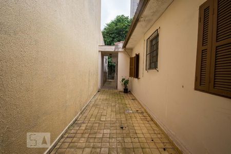 Casa à venda com 335m², 4 quartos e 3 vagas Casa à venda com 335m², 4 quartos e 3 vagasQuintal