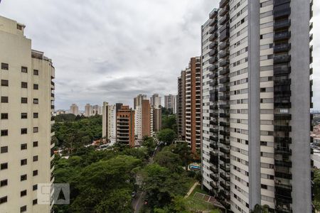 Sala (vista) de apartamento à venda com 4 quartos, 140m² em Vila Suzana, São Paulo