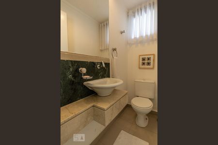 Lavabo de apartamento à venda com 4 quartos, 135m² em Vila Suzana, São Paulo