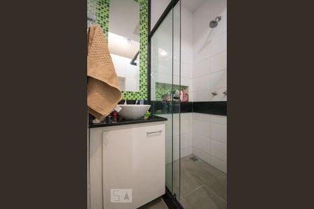 Banheiro de apartamento à venda com 1 quarto, 35m² em Catete, Rio de Janeiro