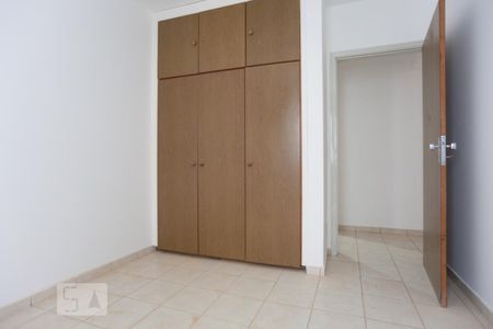 Quarto 2 de apartamento para alugar com 2 quartos, 70m² em Centro, Campinas