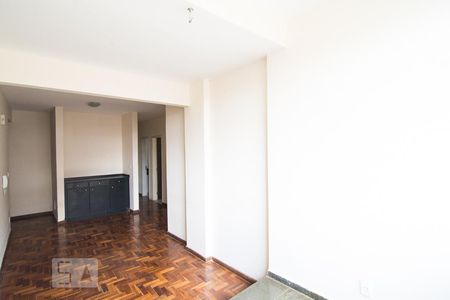 Sala 2 de apartamento para alugar com 4 quartos, 80m² em Santo Antônio, Belo Horizonte