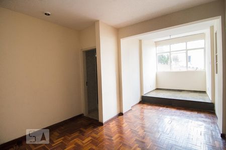 Sala 2 de apartamento para alugar com 4 quartos, 80m² em Santo Antônio, Belo Horizonte