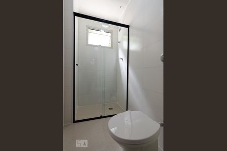 Banheiro de apartamento para alugar com 1 quarto, 45m² em Cambuí, Campinas