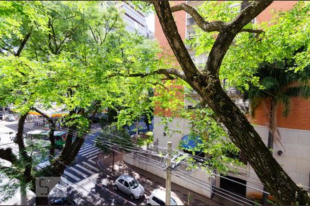 Vista da janela de apartamento para alugar com 1 quarto, 45m² em Cambuí, Campinas