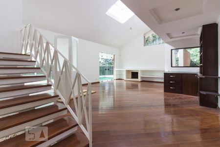 Sala de casa para alugar com 5 quartos, 600m² em Jardim São Bento, São Paulo