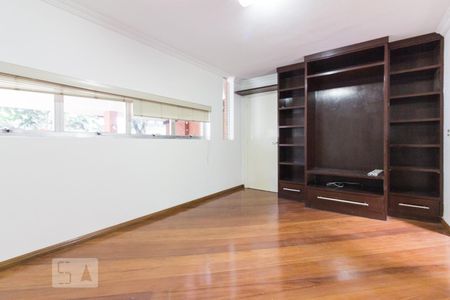Sala TV de casa para alugar com 5 quartos, 600m² em Jardim São Bento, São Paulo