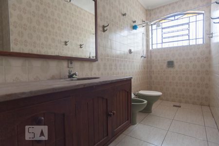 Banheiro de casa à venda com 3 quartos, 330m² em Cidade Universitária, Campinas