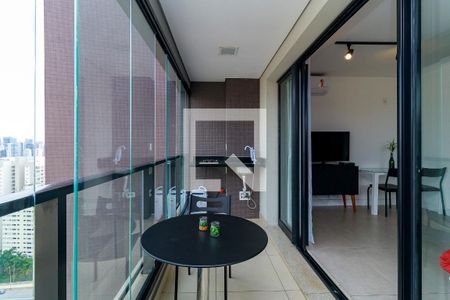 Varanda de kitnet/studio para alugar com 1 quarto, 38m² em Campo Belo, São Paulo