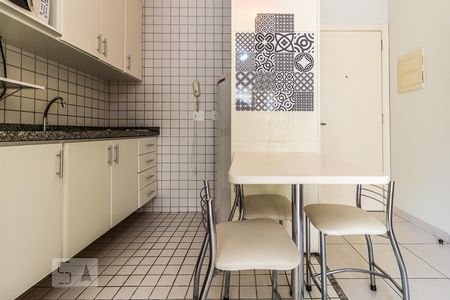 Cozinha de kitnet/studio para alugar com 1 quarto, 30m² em Perdizes, São Paulo