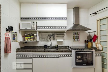 Cozinha de casa para alugar com 3 quartos, 111m² em Fernão Dias, Belo Horizonte