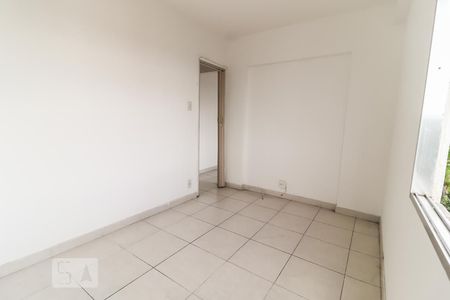 Quarto 01 de apartamento à venda com 2 quartos, 48m² em Taquara, Rio de Janeiro