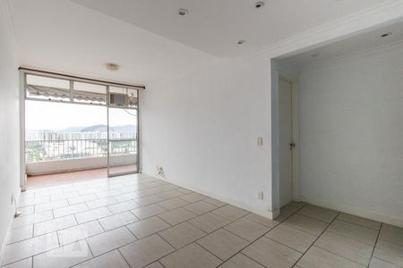 Sala de apartamento para alugar com 1 quarto, 70m² em Barra da Tijuca, Rio de Janeiro