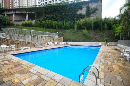 Piscina de apartamento à venda com 3 quartos, 80m² em Jardim Londrina, São Paulo