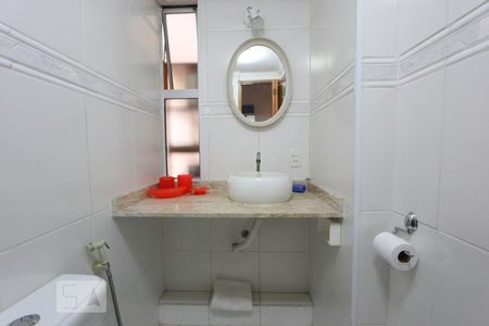 banheiro de apartamento à venda com 3 quartos, 80m² em Jardim Londrina, São Paulo