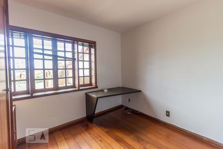 Quarto 03 com suíte de casa à venda com 3 quartos, 302m² em Santa Lúcia, Belo Horizonte