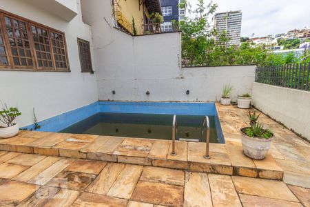 Piscina de casa à venda com 3 quartos, 302m² em Santa Lúcia, Belo Horizonte