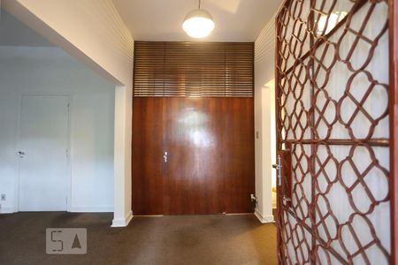 Hall de Entrada de casa à venda com 3 quartos, 350m² em Sumaré, São Paulo