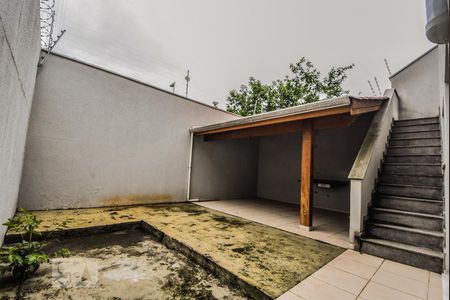 Área Externa de casa para alugar com 3 quartos, 250m² em Parque Colonial, São Paulo