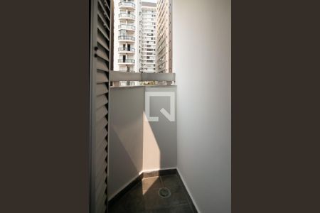 Banheiro de apartamento para alugar com 1 quarto, 26m² em Consolação, São Paulo