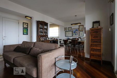 Sala de Estar de apartamento à venda com 4 quartos, 213m² em Sumaré, São Paulo