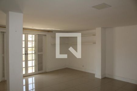 Sala de casa à venda com 3 quartos, 350m² em Vila Anglo Brasileira, São Paulo