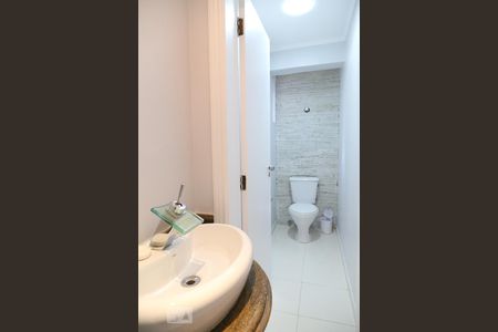 Lavabo de apartamento à venda com 3 quartos, 130m² em Santa Teresinha, São Paulo