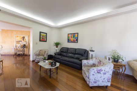 Sala de estar de apartamento para alugar com 4 quartos, 220m² em Paraíso, São Paulo