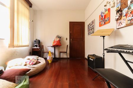 Sala de apartamento para alugar com 3 quartos, 100m² em Coração Eucarístico, Belo Horizonte