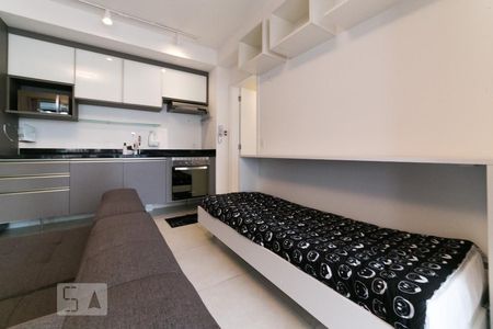 Cozinha de apartamento para alugar com 1 quarto, 55m² em Vila Cordeiro, São Paulo